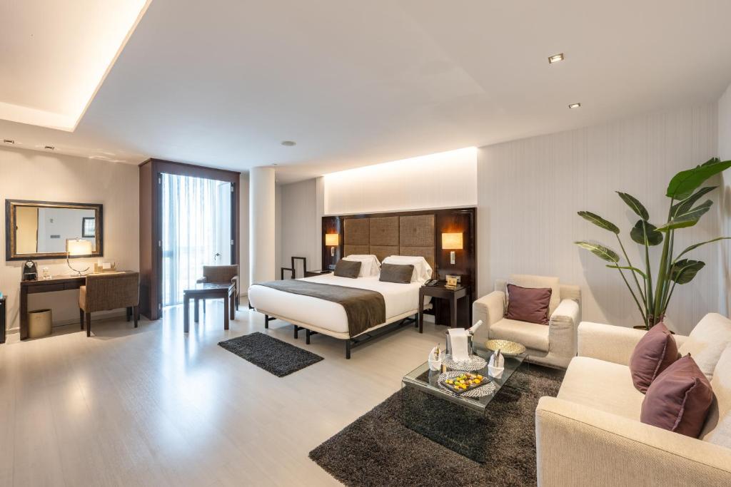 Postel nebo postele na pokoji v ubytování Hotel Diagonal Plaza
