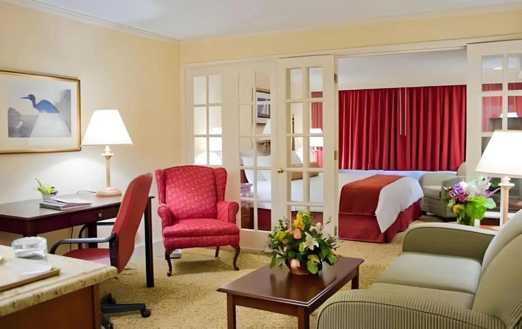 Posezení v ubytování Hotel Royal Le Mount Near IGI Airport Delhi