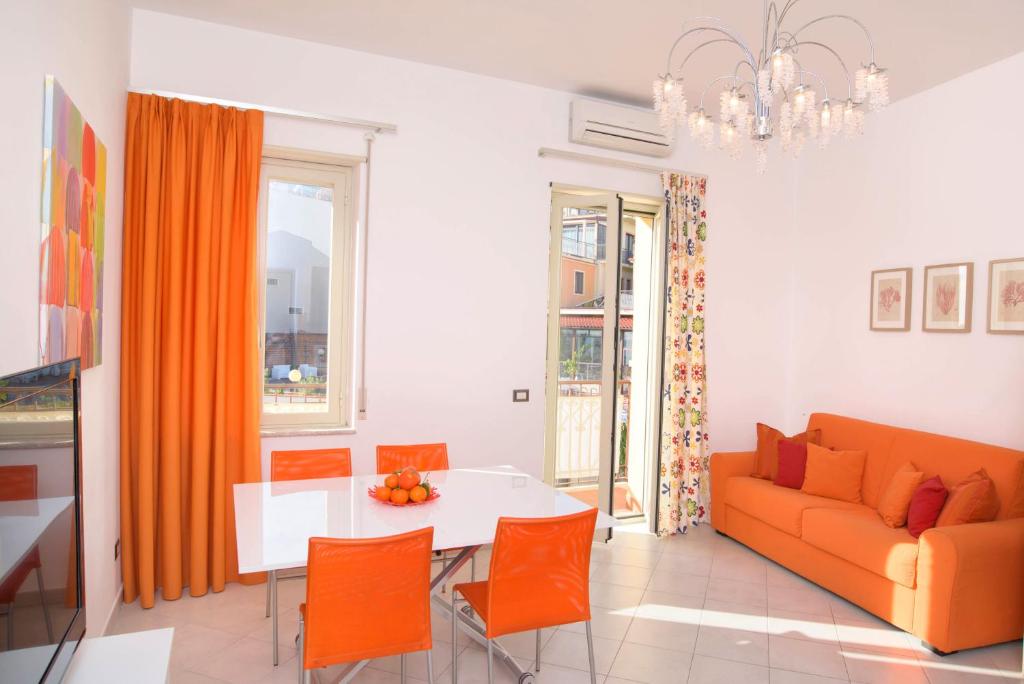 Гостиная зона в Taonasi Mazzarò Apartments