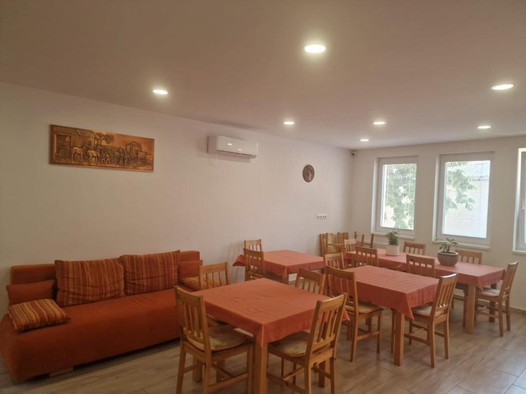 Posezení v ubytování Mura Regnum Panzió