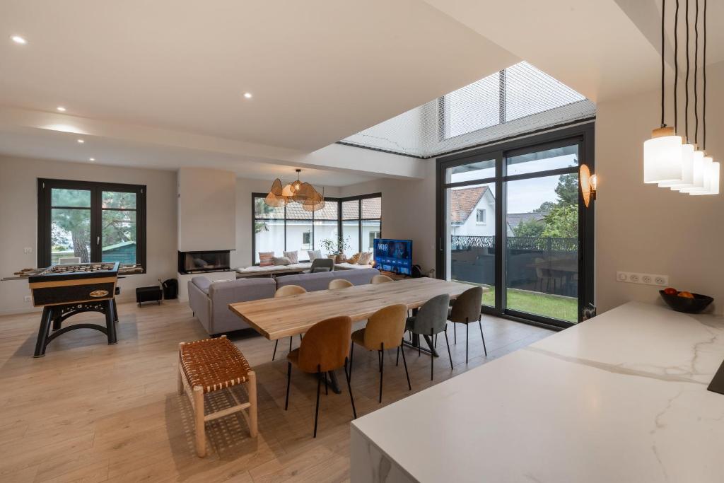 Photo de la galerie de l'établissement Villa Moderne À 1km De La Plage, à Pornichet