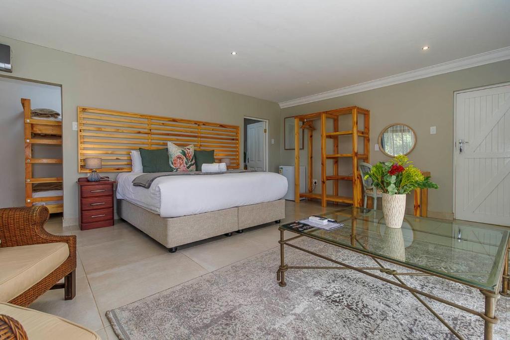 Ένα ή περισσότερα κρεβάτια σε δωμάτιο στο Churchill House