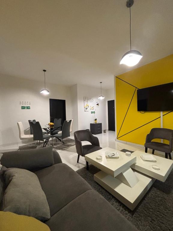 TV a/nebo společenská místnost v ubytování Apartmani Keka