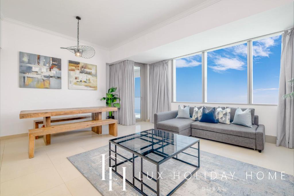 Posezení v ubytování LUX The Sky View Suite Dubai Marina
