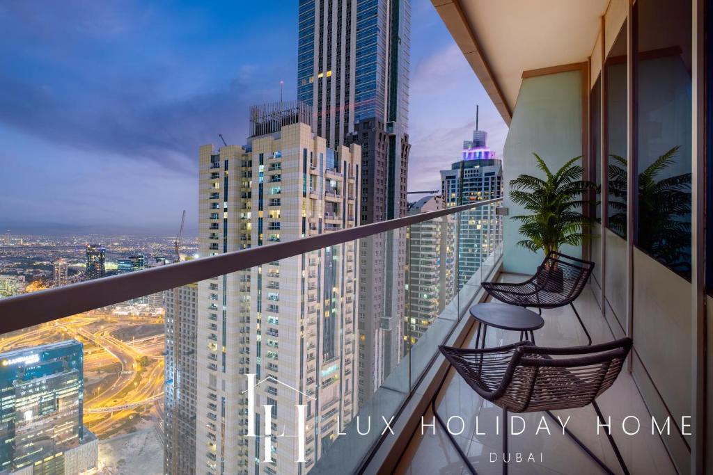 Balkón nebo terasa v ubytování LUX The Sky View Suite Dubai Marina