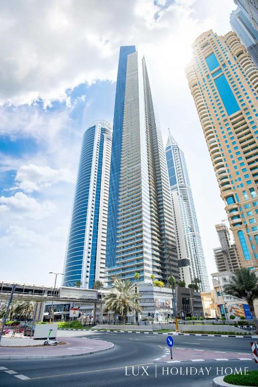 Nespecifikovaný výhled na destinaci Dubaj nebo výhled na město při pohledu z apartmánu