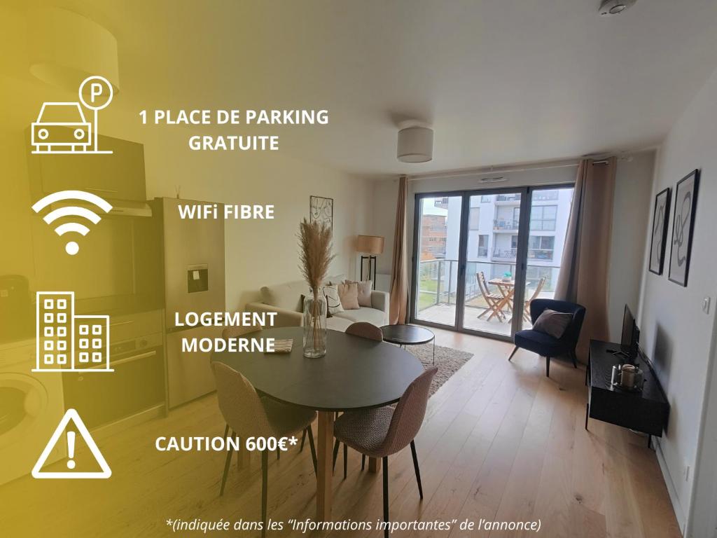 un salon avec une table et une salle à manger dans l'établissement Le Quai des Bleus, à Caen