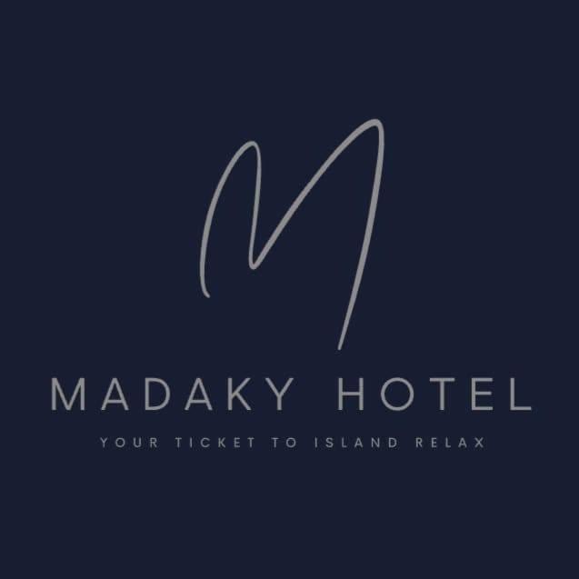 Certifikát, hodnocení, plakát nebo jiný dokument vystavený v ubytování Madaky Hotel