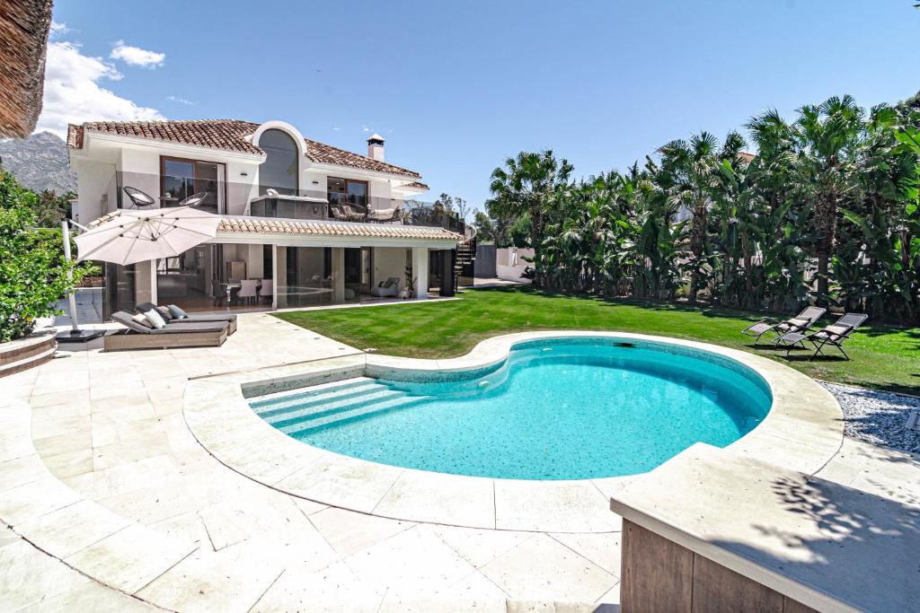 Πισίνα στο ή κοντά στο Nottingham - Marbella Private Getaway