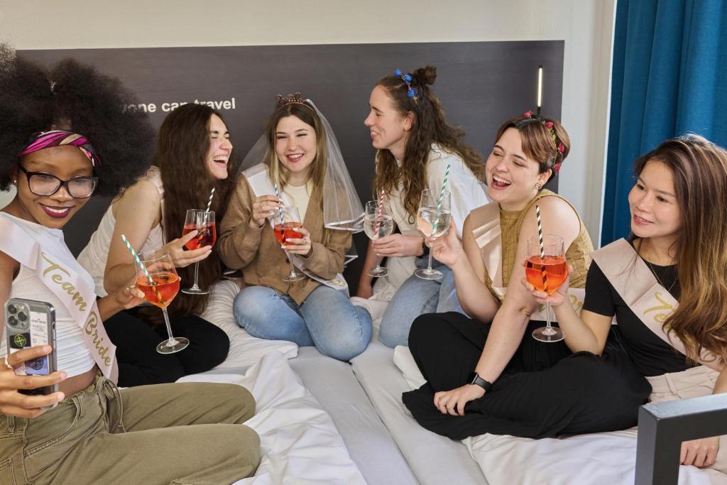 a&o Hamburg Reeperbahn - Resim 38