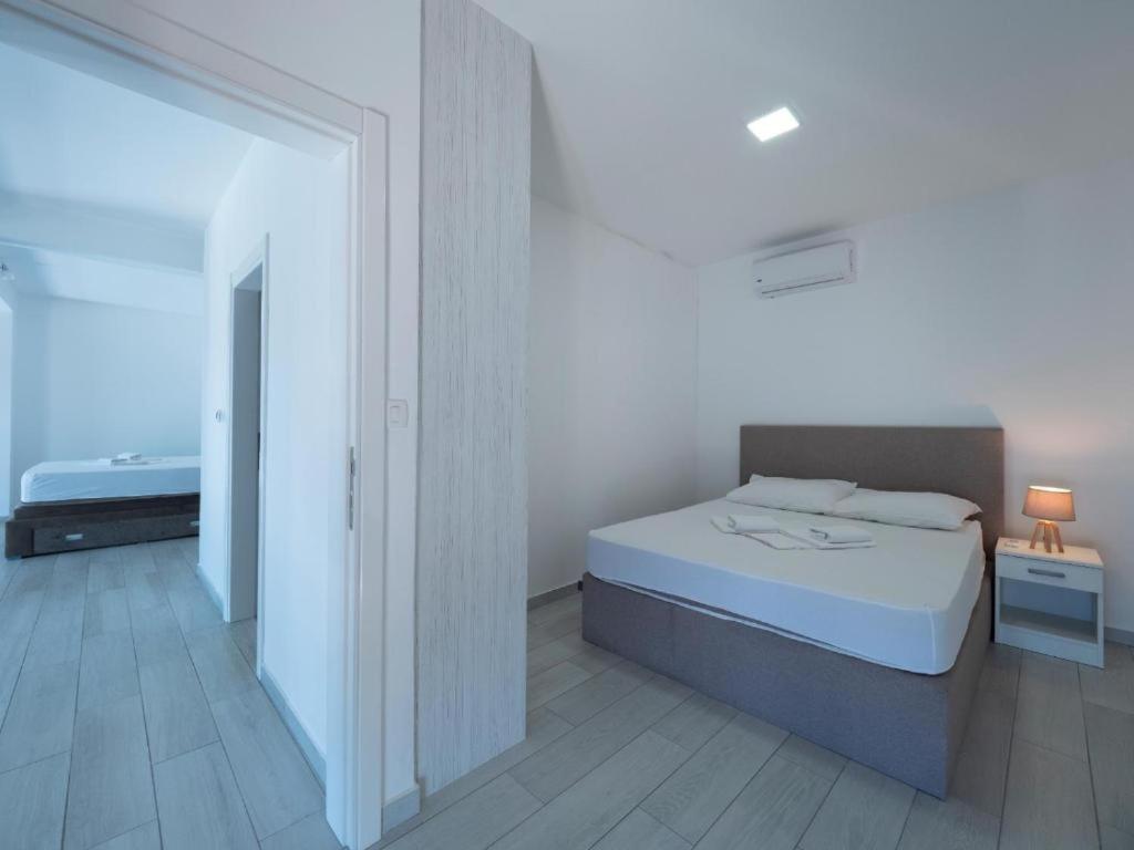 Krevet ili kreveti u jedinici u okviru objekta Seaview Villa with pool-Vanja