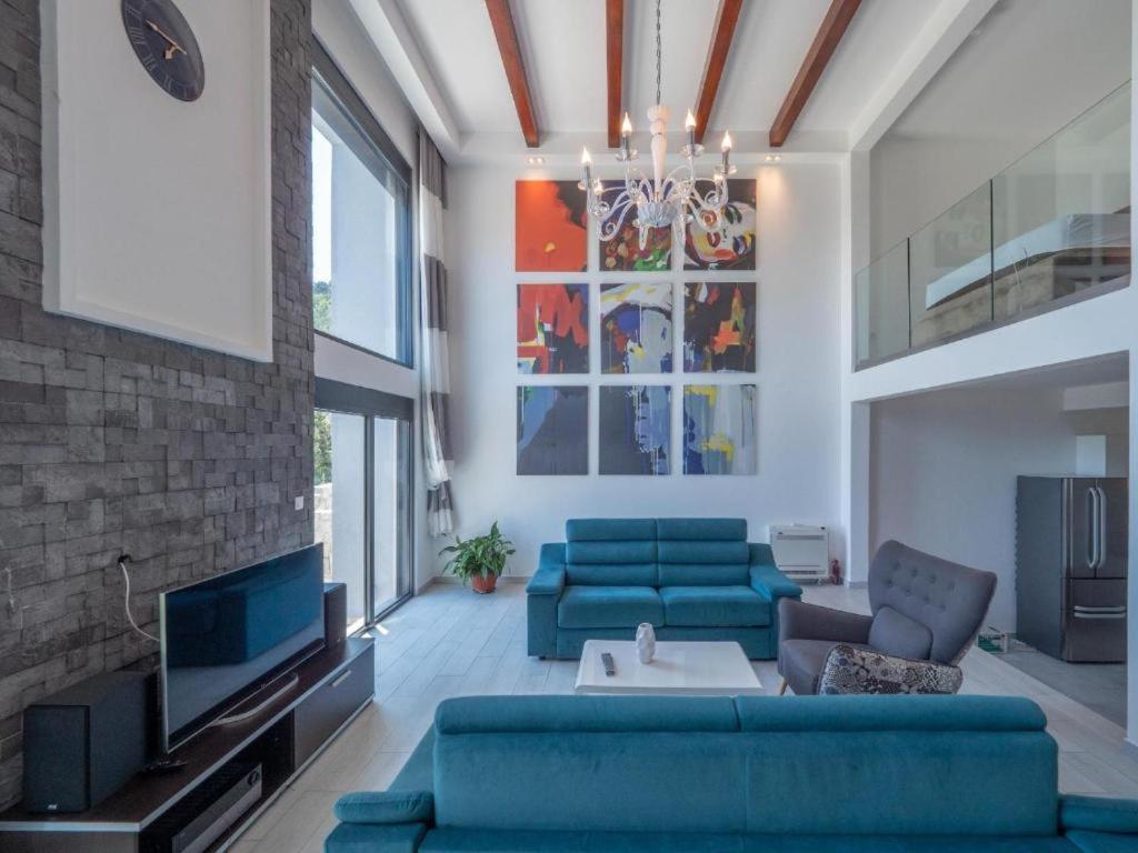 Prostor za sedenje u objektu Seaview Villa with pool-Vanja