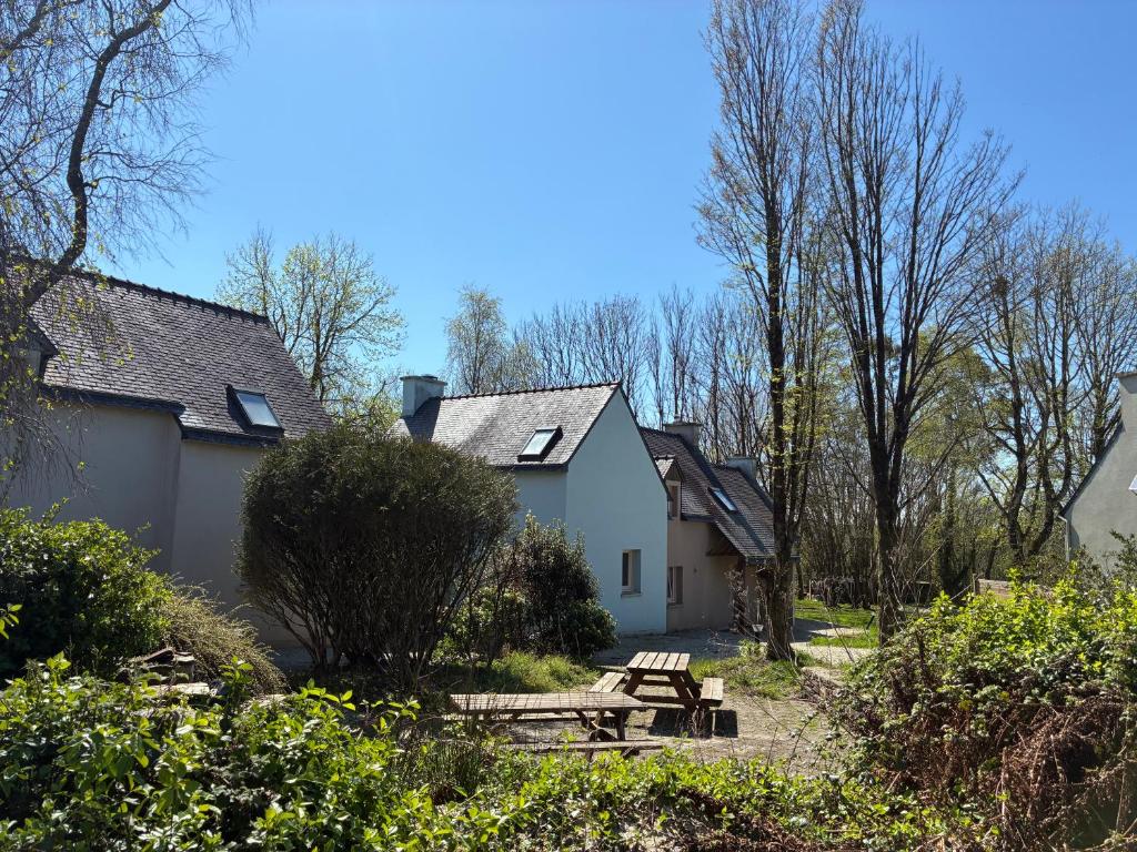 Vonkajšia záhrada v ubytovaní Gîte Milin à Sizun Hébergement Confortable pour 7 pers