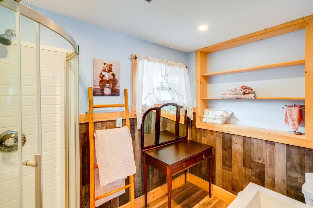 Fotografie z fotogalerie ubytování 4 Mi to Dtwn Catskill Mtn-View Home v destinaci Catskill