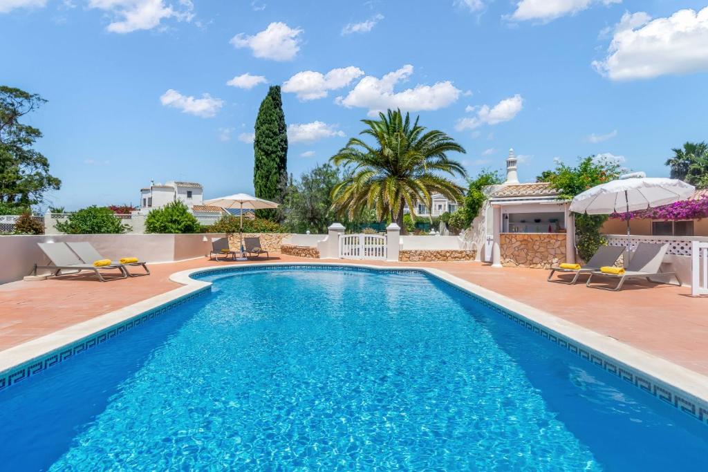 Casa Brava 6 Bedroom Villa with Pool