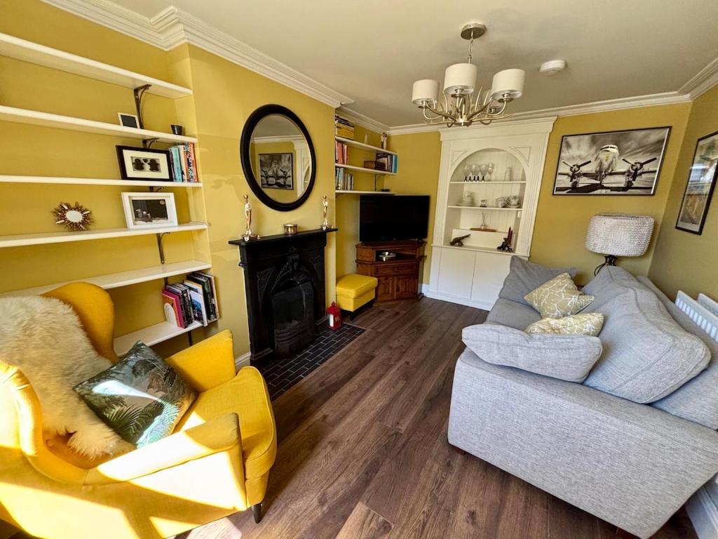 Galeriebild der Unterkunft Village cottage close to beach in Skerries