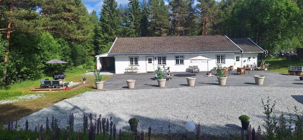Taman di luar Telemark Motel