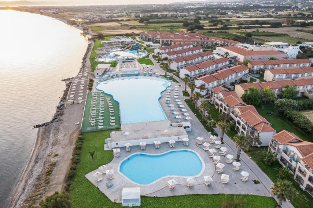 Basen w obiekcie White Olive Marine Aquapark lub w pobliżu