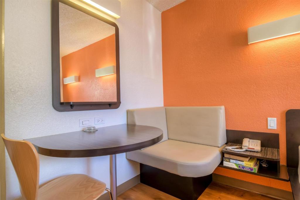 Posezení v ubytování Motel 6 Las Vegas, NV – I-15 Stadium