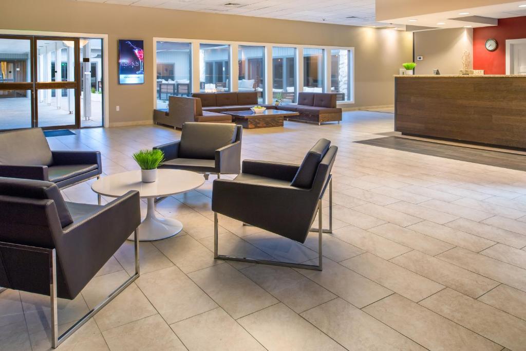 Posezení v ubytování Red Lion Hotel Kennewick Columbia Center