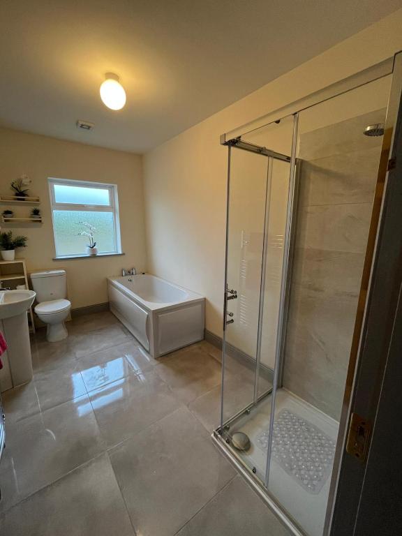 Koupelna v ubytování Teach Molcamor, Achill Island