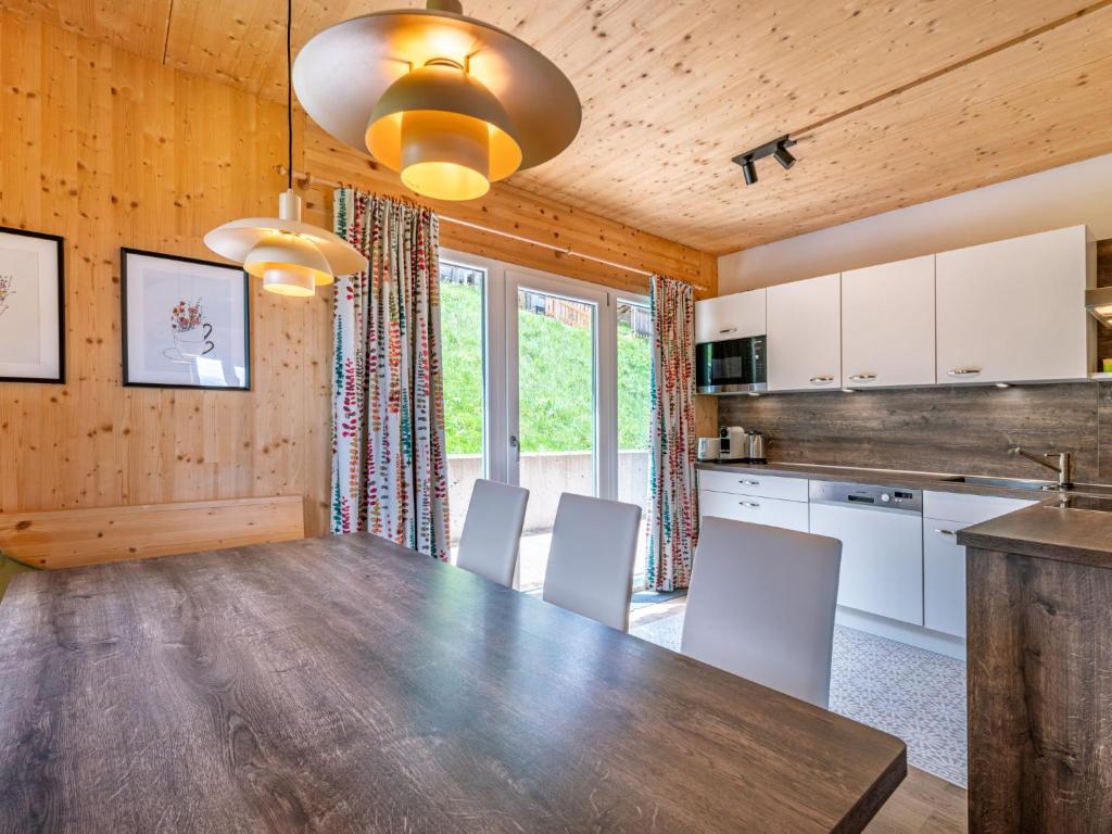 Köök või kööginurk majutusasutuses Chalet Klippitz - Perle by Interhome