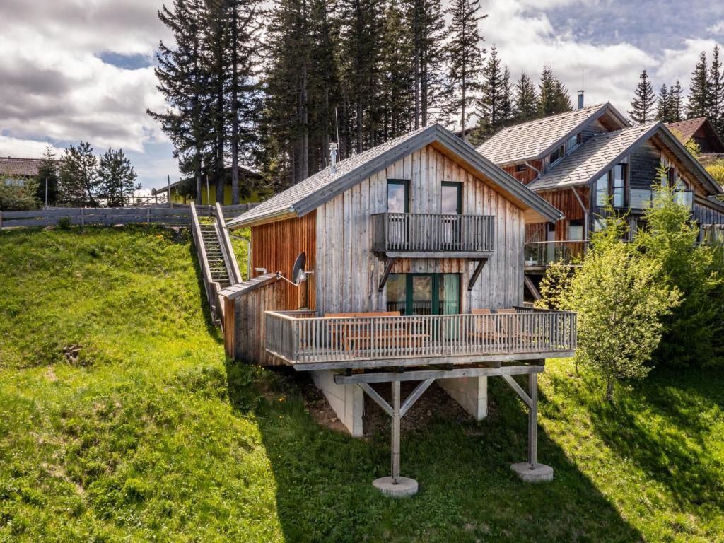 Aed väljaspool majutusasutust Chalet Klippitz - Perle by Interhome