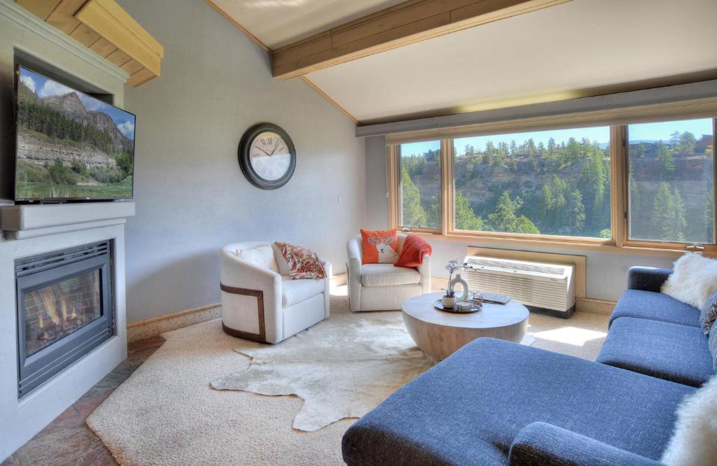 Posezení v ubytování Tamarron Lodge Suite 515