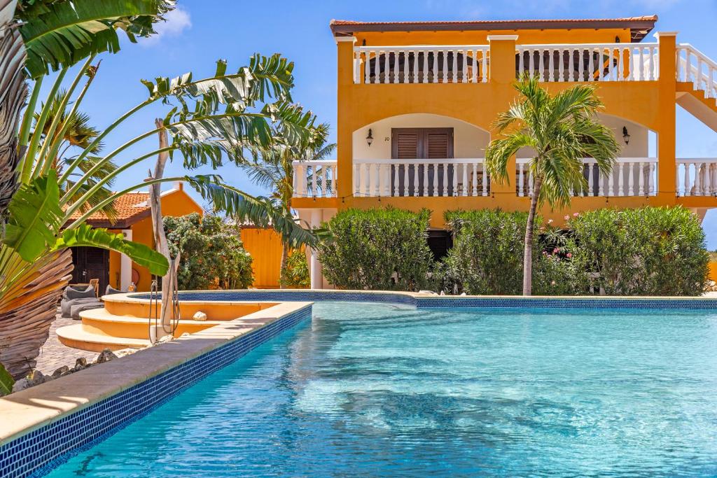 Bazén v ubytování Boutique Hotel Wanapa - Adult Friendly - 14 years and older nebo v jeho okolí