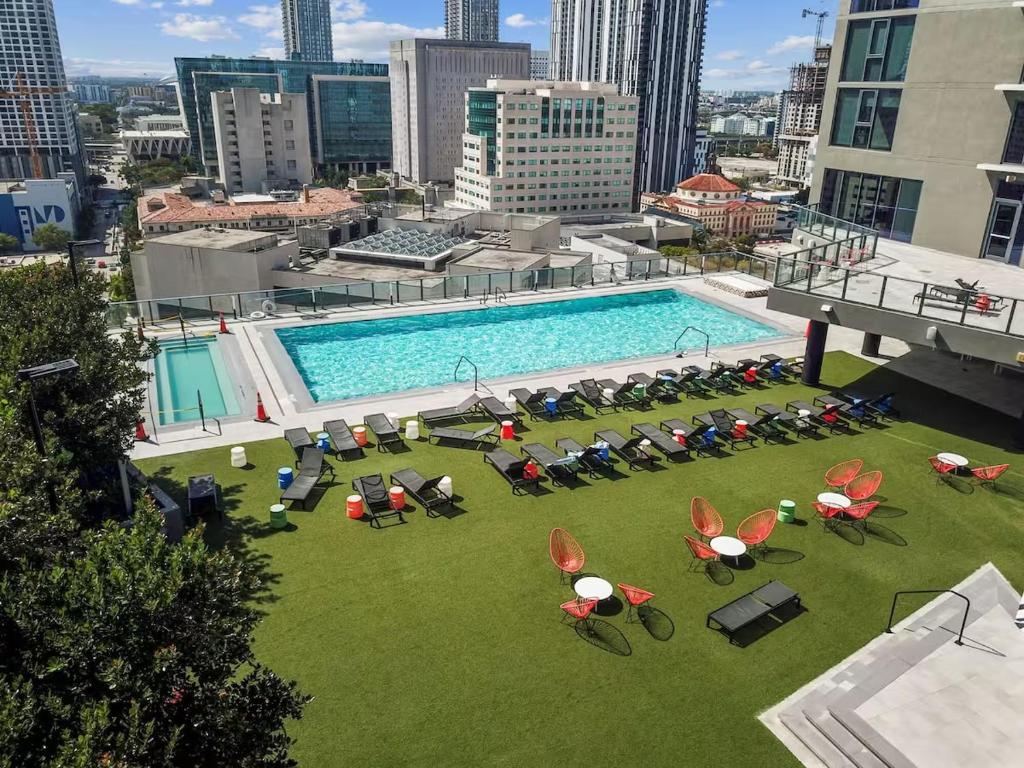 Hồ bơi trong/gần Heart of Downtown Miami