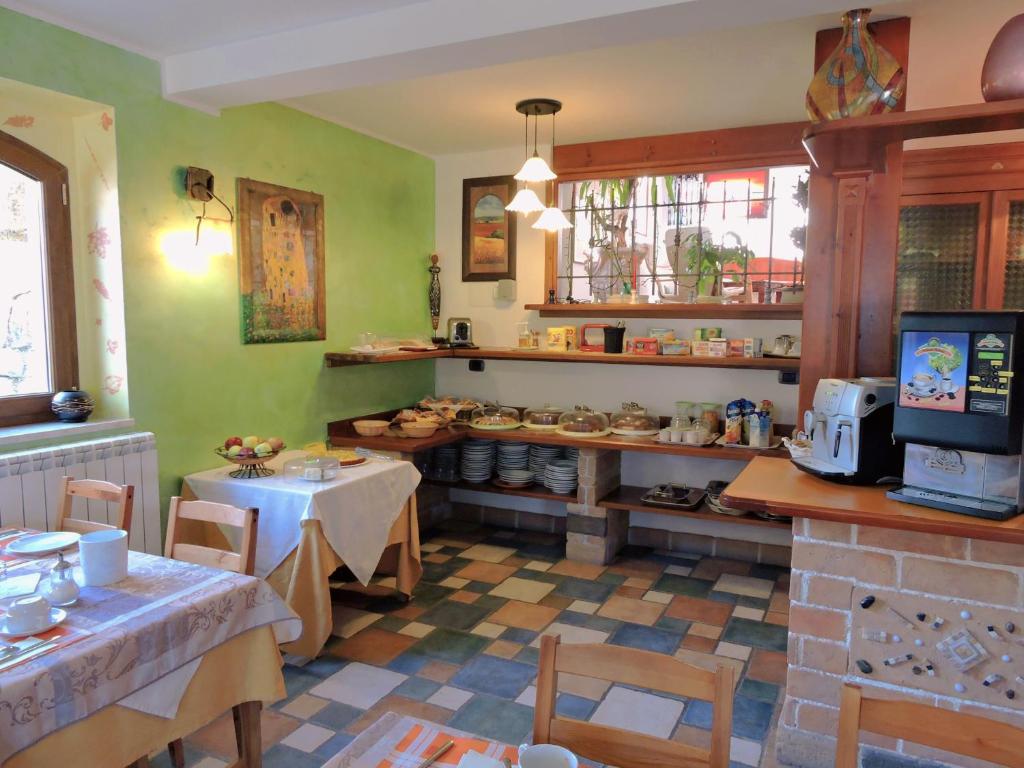 Kuchnia lub aneks kuchenny w obiekcie Casa Hotel Civitella