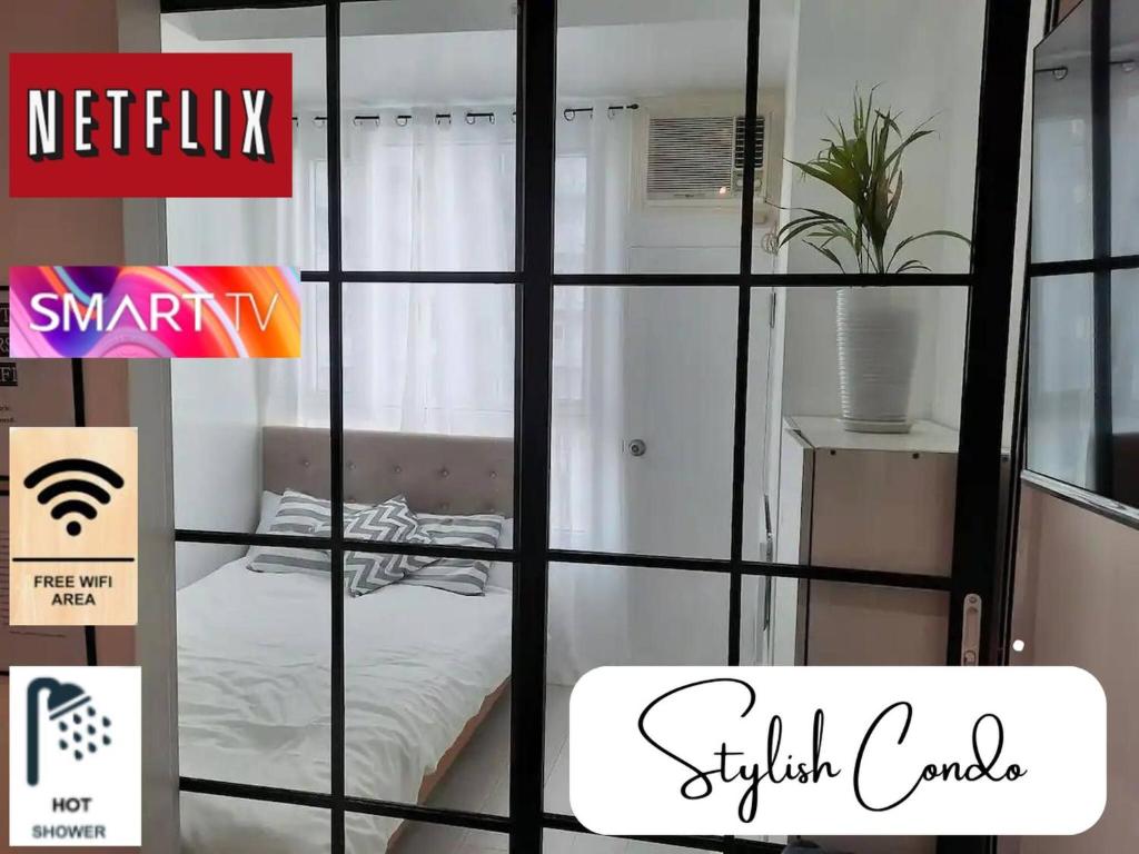 TV/trung tâm giải trí tại Stylish Condo at Mezza 1 with fast WIFI Netflix