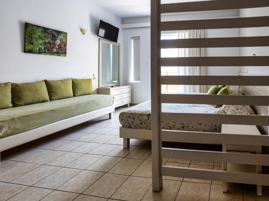 Ilian Beach & Apartments - 6