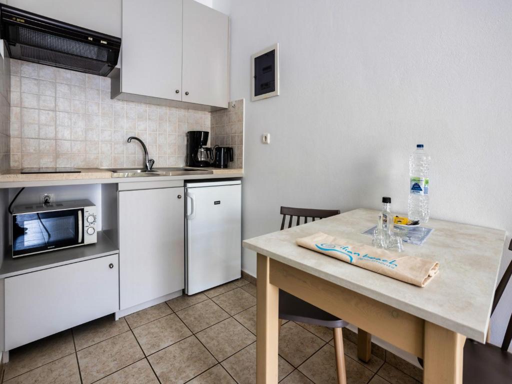 Ilian Beach & Apartments - 7