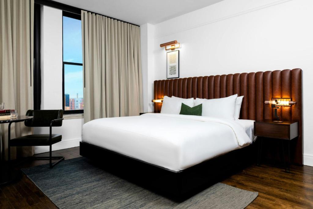 Surety Hotel - 