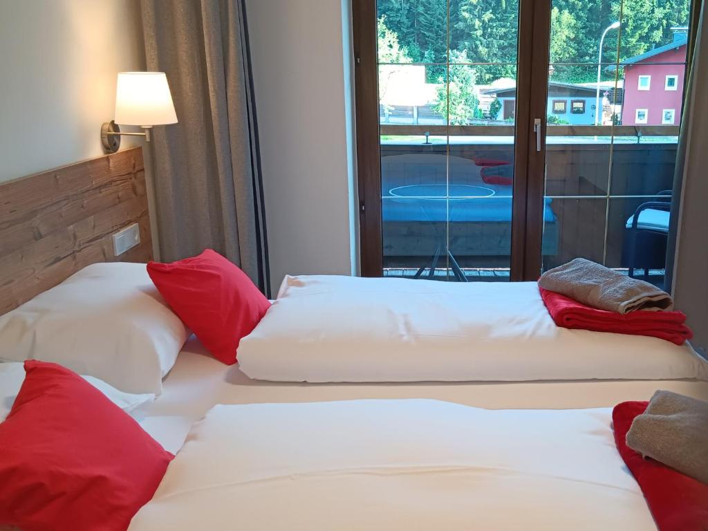 Haus Huber Zimmer und Apartments - 12