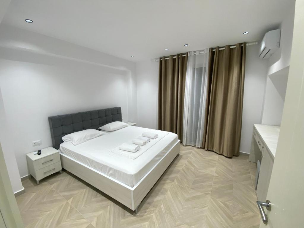 Postel nebo postele na pokoji v ubytování IRINI boutique rooms!!!