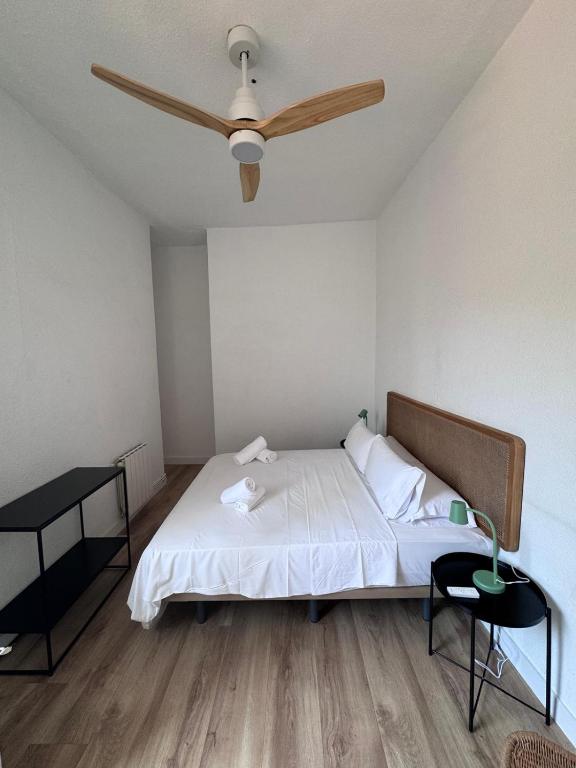 Postel nebo postele na pokoji v ubytování Calma House Rooms
