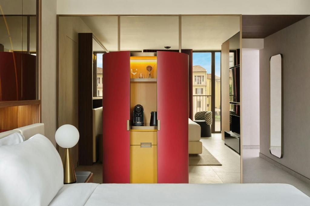 W Florence - Resim 17