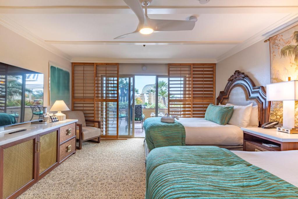 Pacific Terrace Hotel - 