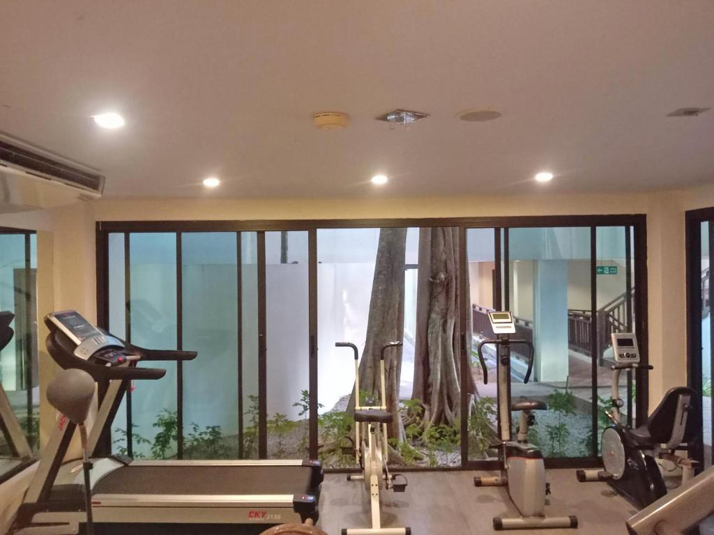 Fitness centrum a/nebo fitness zařízení v ubytování Anyavee Tubkaek Beach Resort