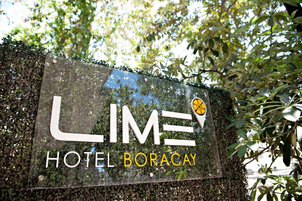Certifikát, hodnocení, plakát nebo jiný dokument vystavený v ubytování Lime Hotel Boracay