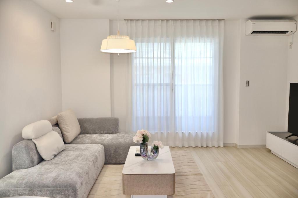 Setusvæði á new open岸里玉出 Maison Le Blanc 白練 心斋桥道顿崛通天阁电车直达