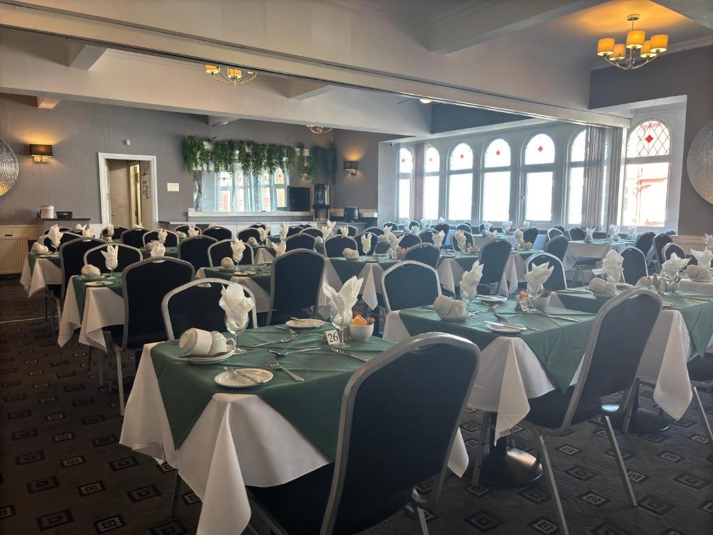 The Royal Boston Hotel by Compass Hospitality - Resim 19