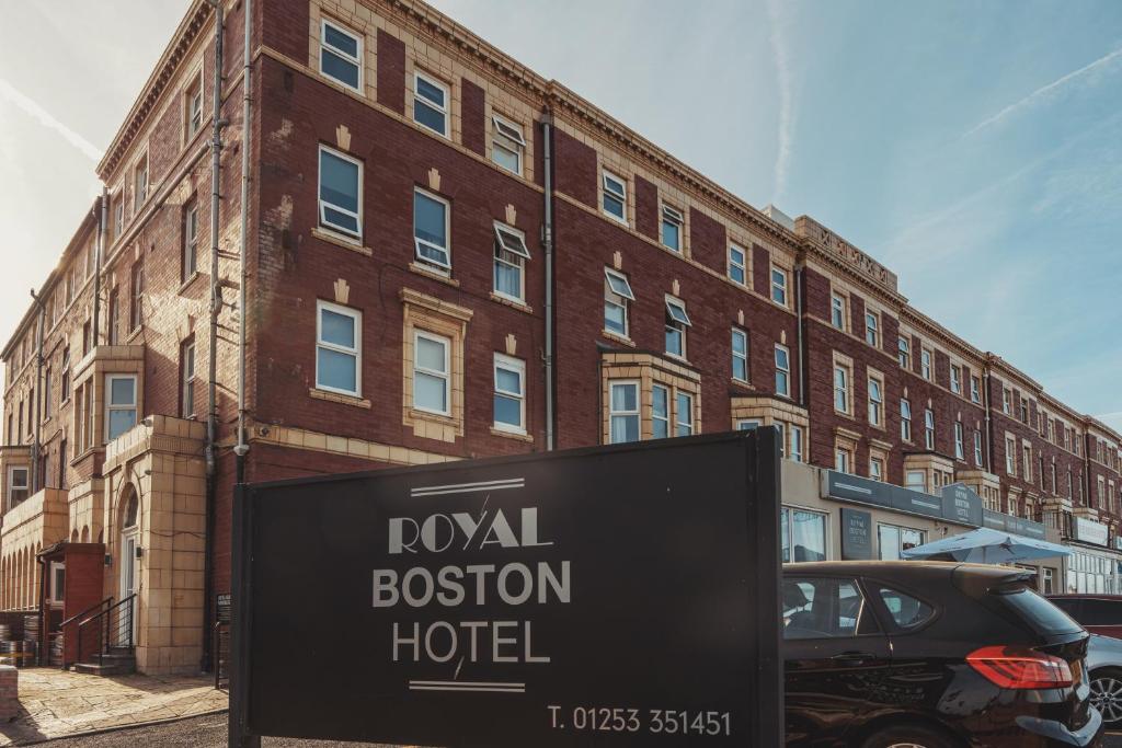The Royal Boston Hotel by Compass Hospitality - Resim 3