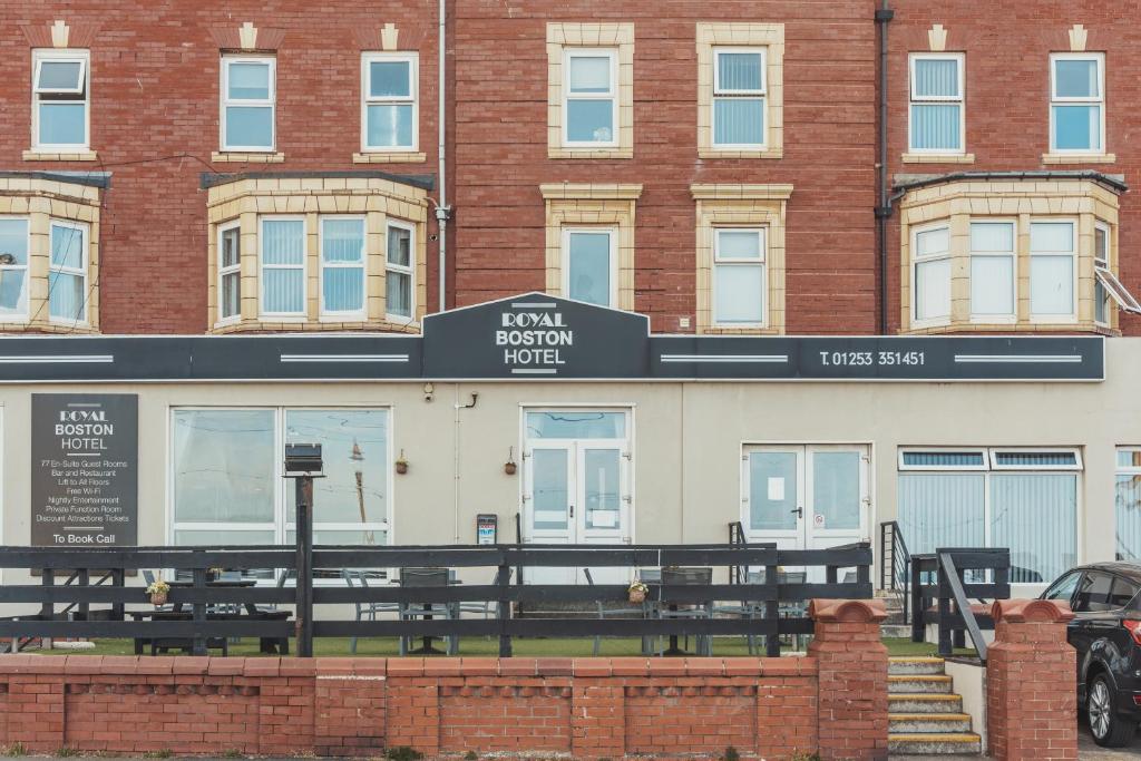 The Royal Boston Hotel by Compass Hospitality - Resim 41