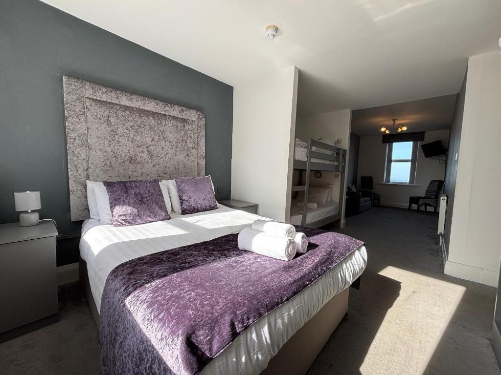 
Family Room with Sea View
