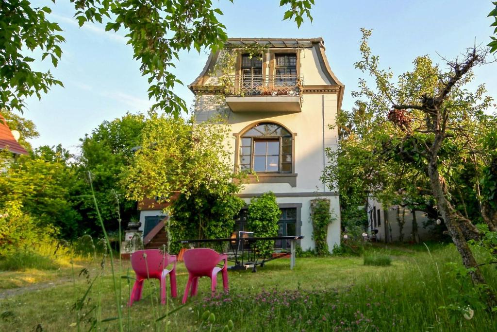 Taman di luar Charming Villa With A View Of Schermützelsee