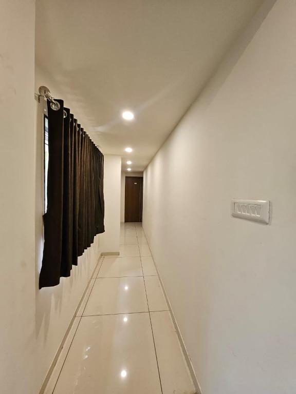 Fotografie z fotogalerie ubytování hotel leo v destinaci Rádžkót