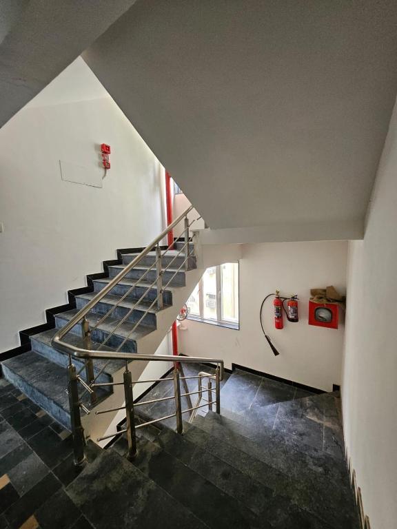 Fotografie z fotogalerie ubytování hotel leo v destinaci Rádžkót